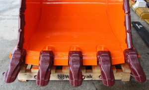 New ZX520LCH-3 Rock Bucket